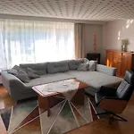 Waldhuetter *