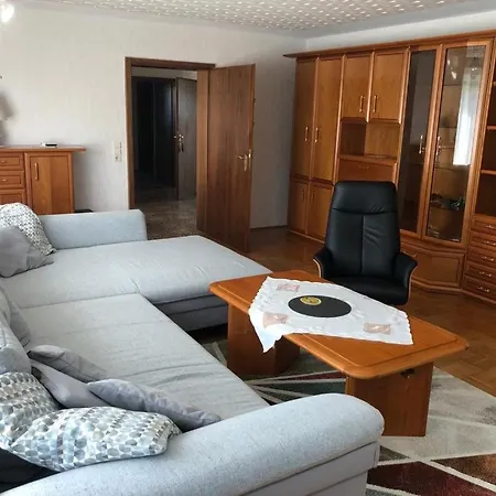 Waldhuetter Apartmán *